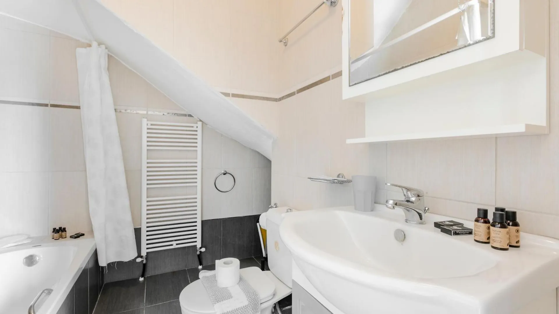 Delmare Delia Maisonette Gerakini