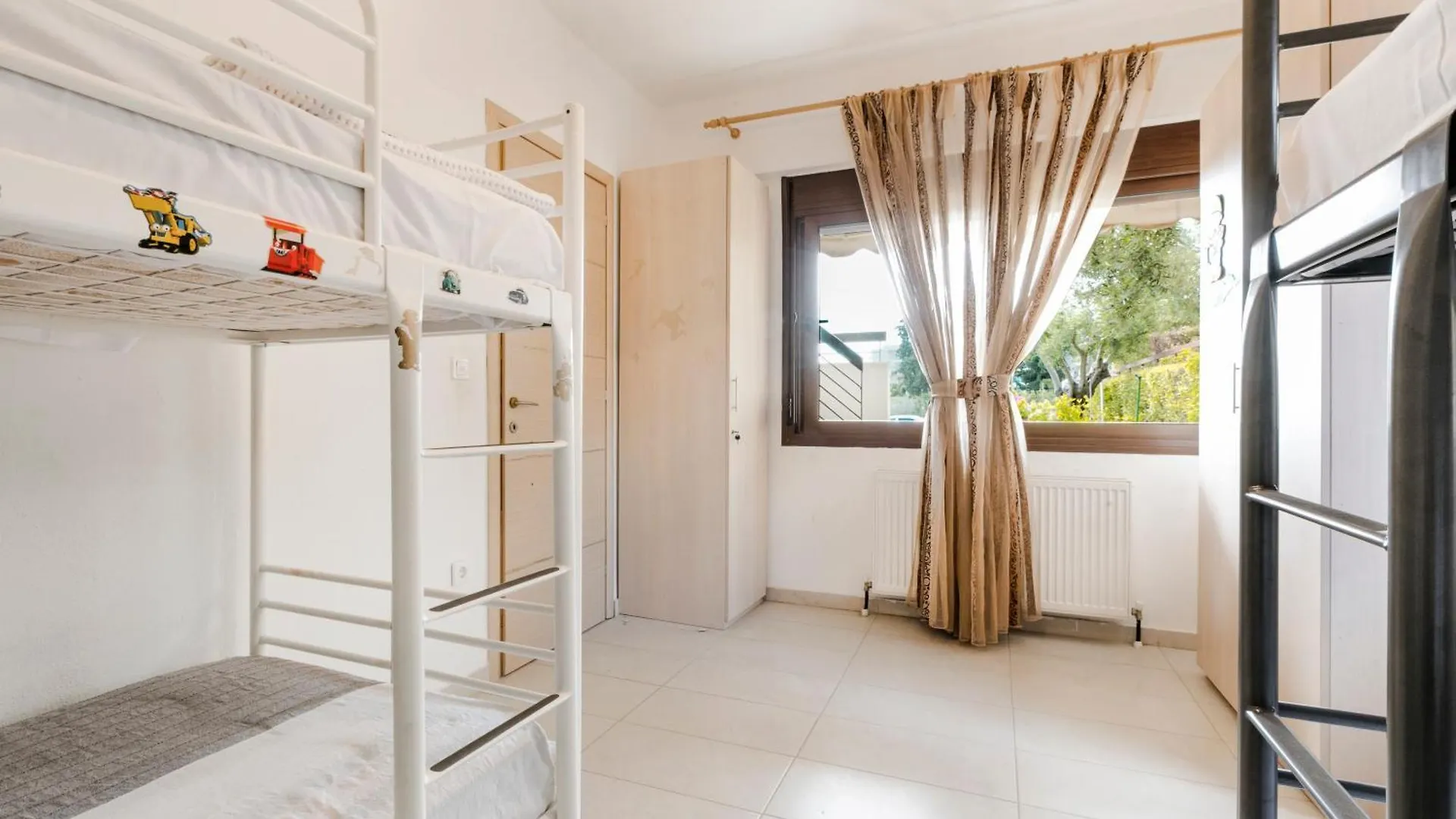 Delmare Delia Maisonette Gerakini